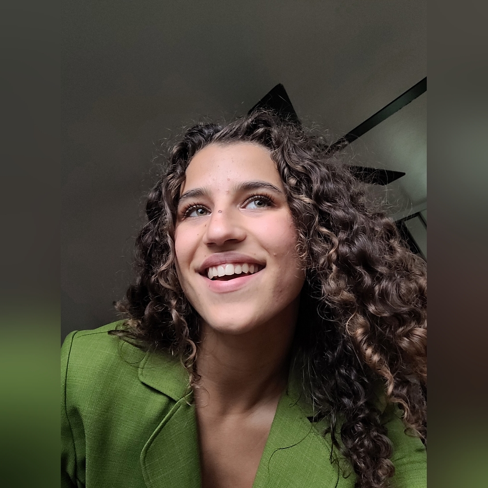 Meet your Posher, Yael